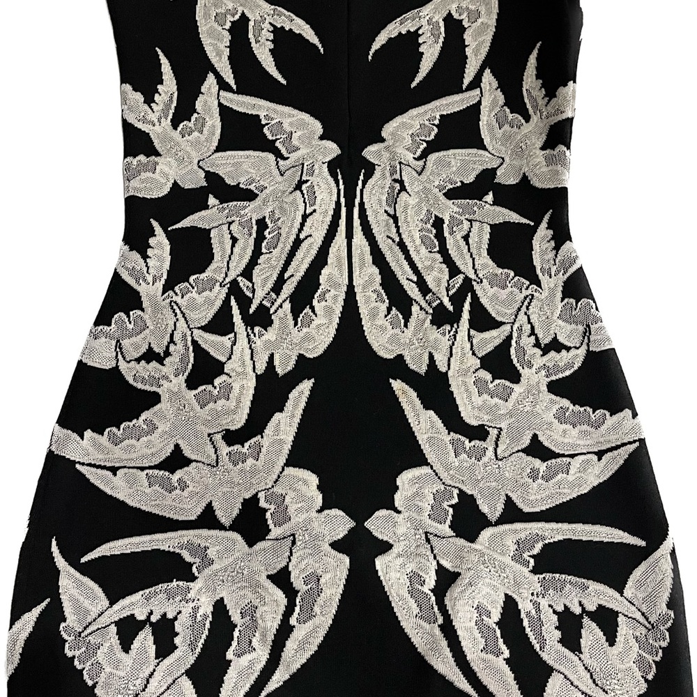 Sheath dress in excellent condition.